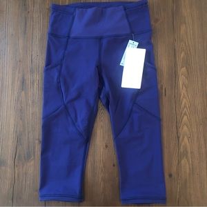 Lululemon Crop Size 6